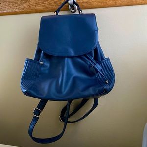 Roomy Backpack Navy Blue